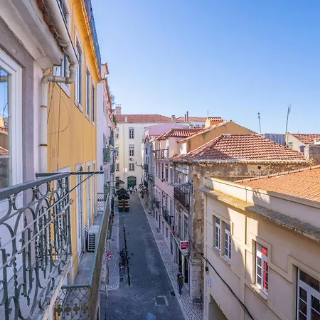 Bright & Stylish Renovated Flat In Heart Of Chiado 公寓 Lisboa